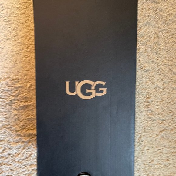 Men\'s UGG Ascot Slippers NEVER WORN